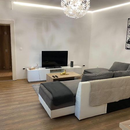 Varker 9 Apartman Sopron Luaran gambar