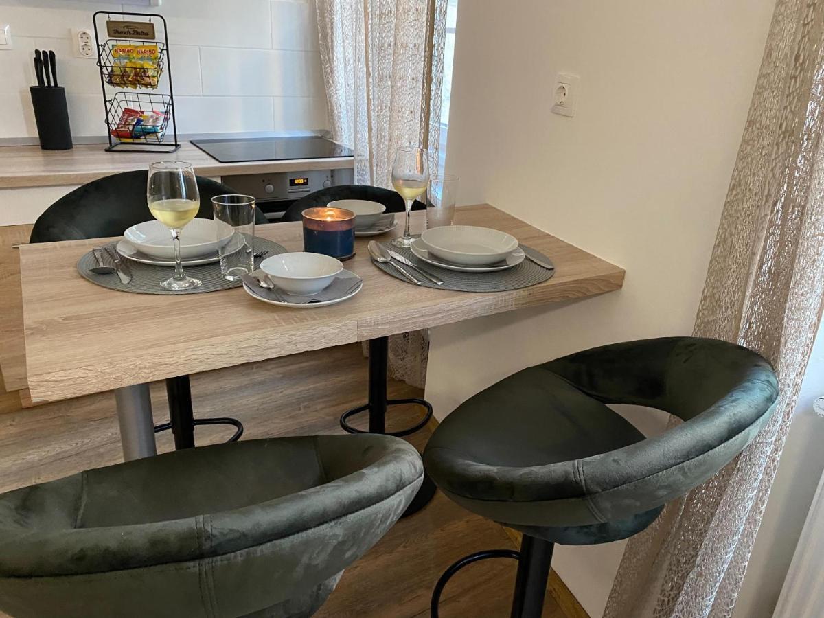 Varker 9 Apartman Sopron Luaran gambar