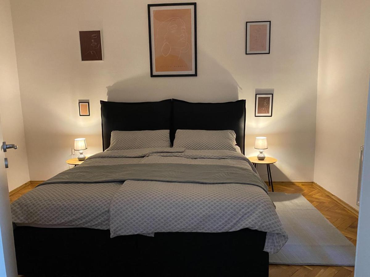 Varker 9 Apartman Sopron Luaran gambar